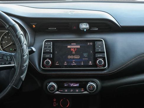 Used 2020 Nissan Kicks SR FWD image 14