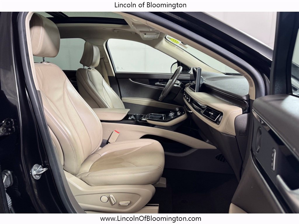 Used 2023 Lincoln Nautilus Reserve w/ Luxury Package AWD/4WD image 10