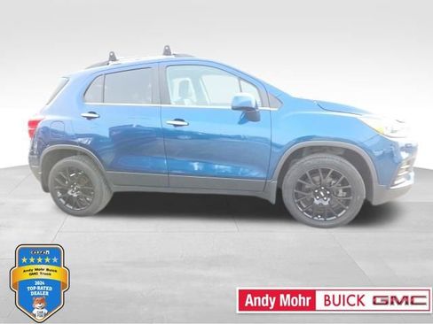 Used 2019 Chevrolet Trax LT w/ LT Convenience Package image 1