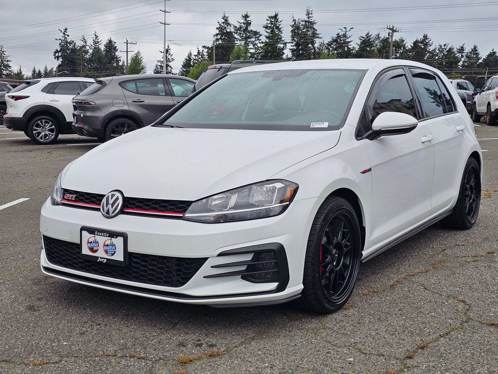 Used 2020 Volkswagen Golf 4-Door FWD image 3