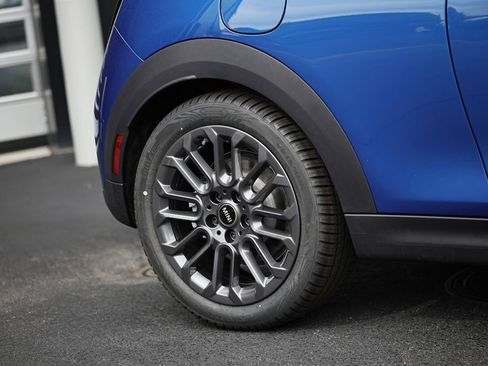 New 2026 MINI Cooper 2-Door Hardtop FWD image 6