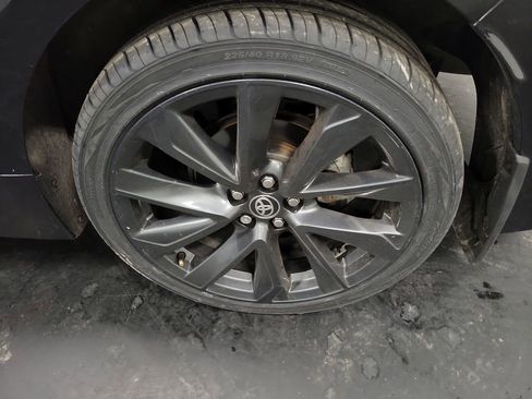 Used 2023 Toyota Corolla SE w/ SE Premium Package image 10