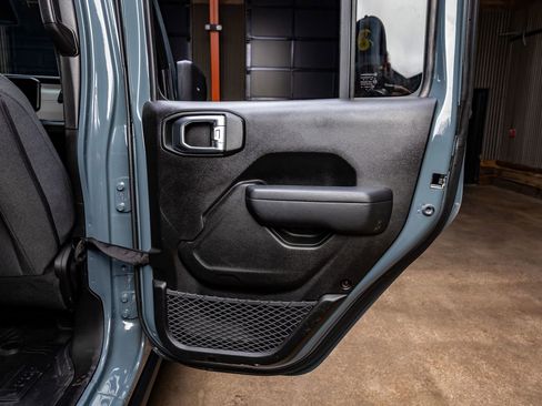 Used 2025 Jeep Gladiator Willys image 36