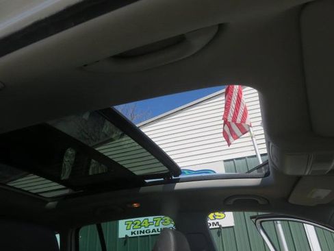 Used 2017 Volkswagen Tiguan SEL image 27