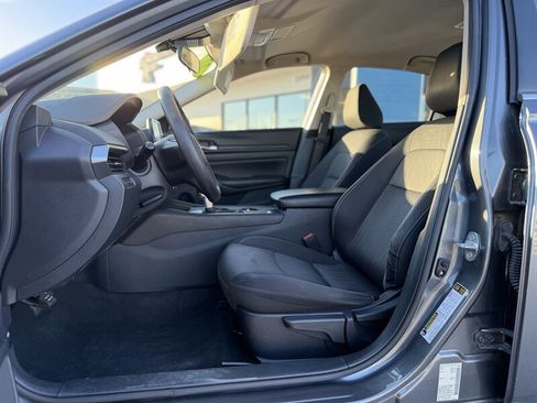 Used 2022 Nissan Altima 2.5 S image 3