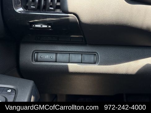 Used 2024 Nissan Pathfinder S AWD/4WD image 23