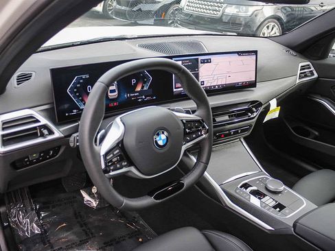 Used 2025 BMW 330i Sedan w/ Convenience Package image 17