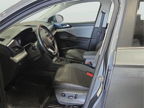 Used 2022 Volkswagen Taos SE FWD image 8