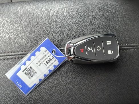 Used 2024 Chevrolet Equinox Premier image 23