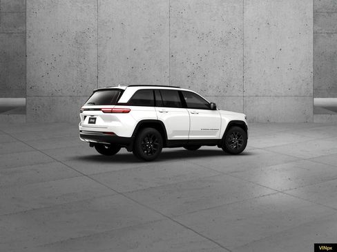 New 2026 Jeep Grand Cherokee Altitude image 8