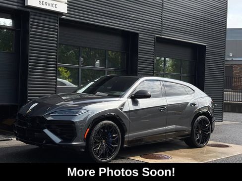 Used 2025 Lamborghini Urus SE AWD/4WD image 1