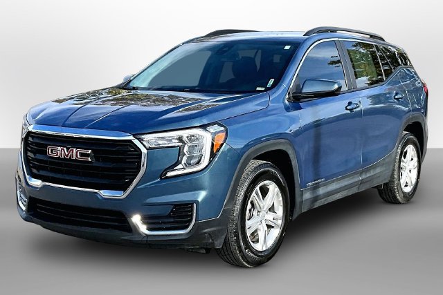 Used 2024 GMC Terrain SLE w/ Driver Convenience Package FWD image 3