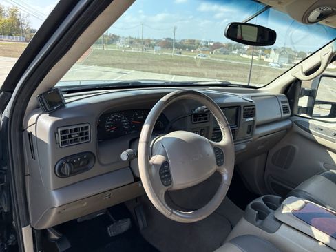 Used 2002 Ford Excursion Limited image 16