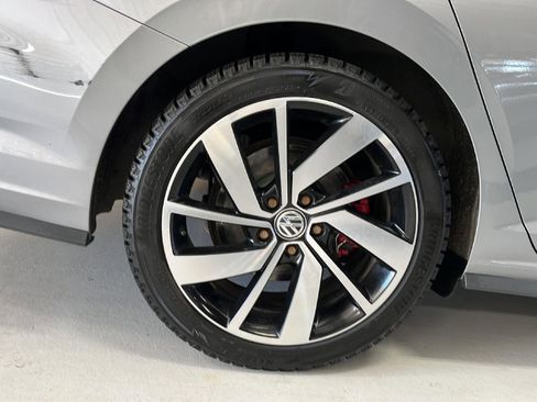 Used 2021 Volkswagen Jetta GLI Autobahn image 26