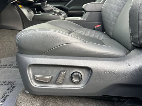 Used 2025 Toyota 4Runner TRD Off-Road Premium image 13