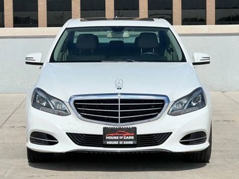 Used 2015 Mercedes-Benz E 350 4MATIC Sedan image 4