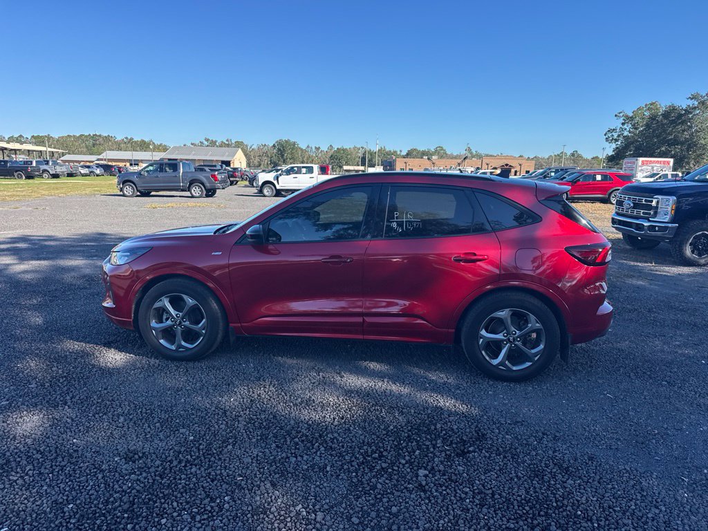 Used 2023 Ford Escape ST-Line w/ Tech Pack #1 FWD image 2