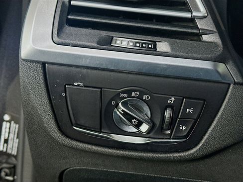Used 2024 BMW X3 sDrive30i w/ Convenience Package image 17