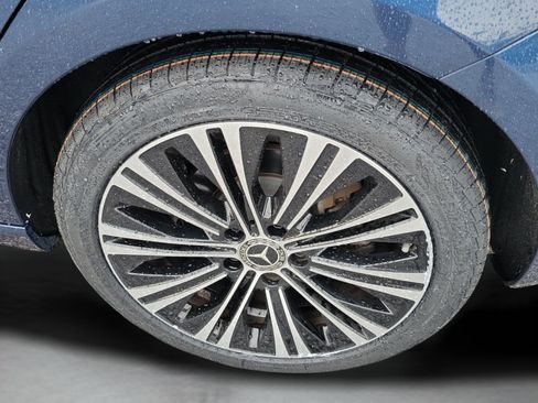 Used 2023 Mercedes-Benz CLA 250 image 35