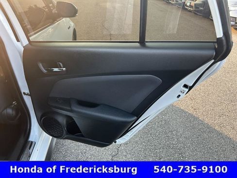 Used 2022 Toyota Prius FWD image 12