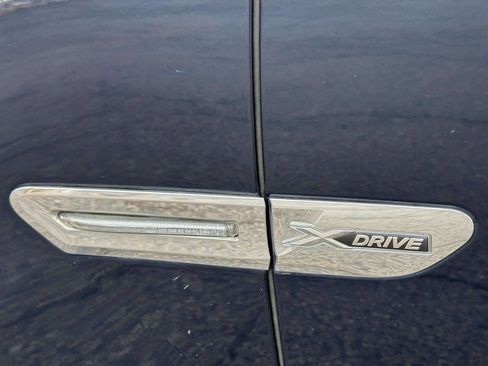 Used 2011 BMW 750i xDrive image 33