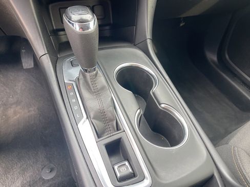 Used 2020 Chevrolet Equinox LT image 28