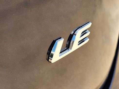 Used 2025 Toyota Corolla LE FWD image 6