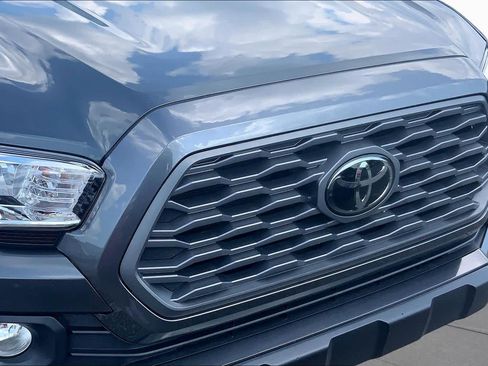 Used 2023 Toyota Tacoma TRD Off-Road w/ TRD Premium Off Road Package AWD/4WD image 29