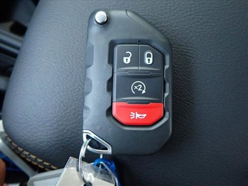 New 2025 Jeep Gladiator Sport image 23