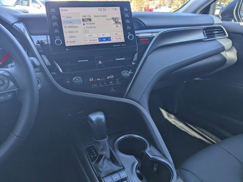 Used 2022 Toyota Camry XSE image 24