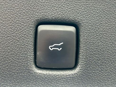 Used 2024 Ford Escape Active AWD/4WD image 9