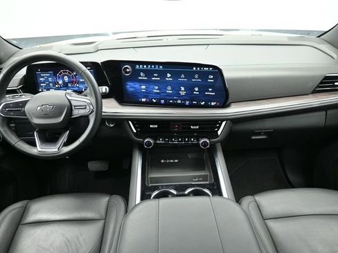 Used 2025 Chevrolet Tahoe Z71 image 25