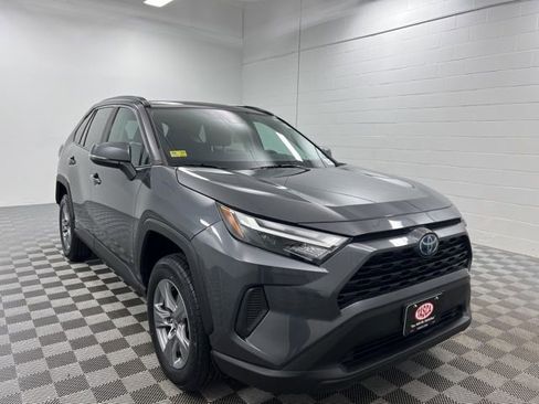 Used 2022 Toyota RAV4 XLE w/ Convenience Package image 1