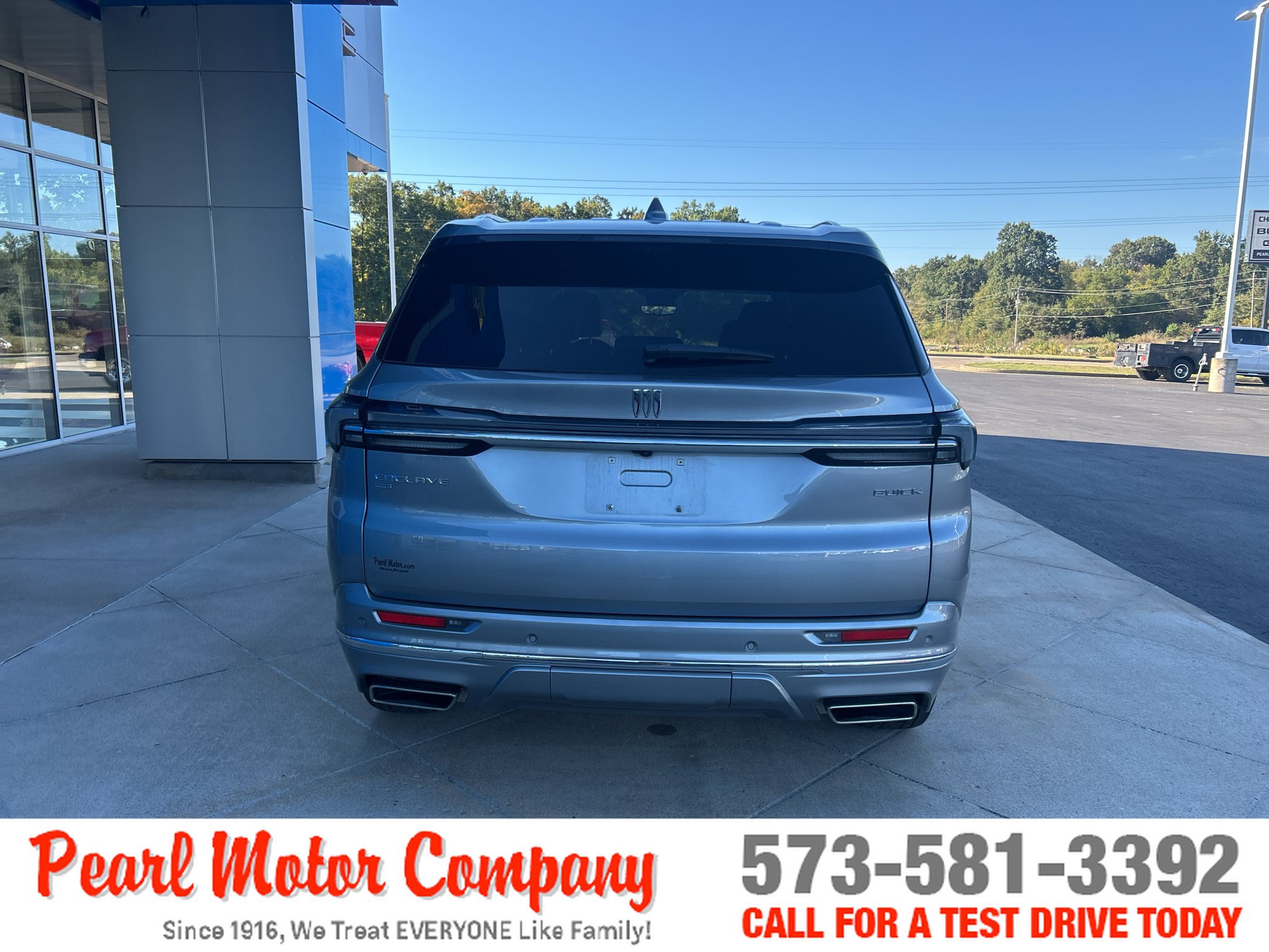 Used 2026 Buick Enclave Avenir w/ Super Cruise Package AWD/4WD image 5