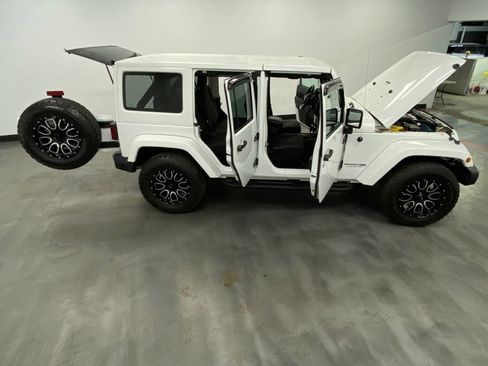Used 2018 Jeep Wrangler Unlimited Sport AWD/4WD image 44