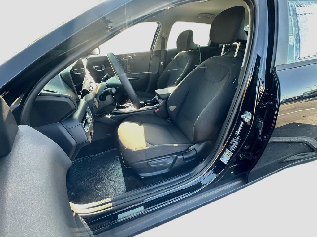 New 2026 Kia K4 FWD image 19