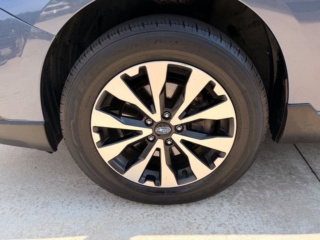 Used 2017 Subaru Outback 2.5i Limited AWD/4WD image 14