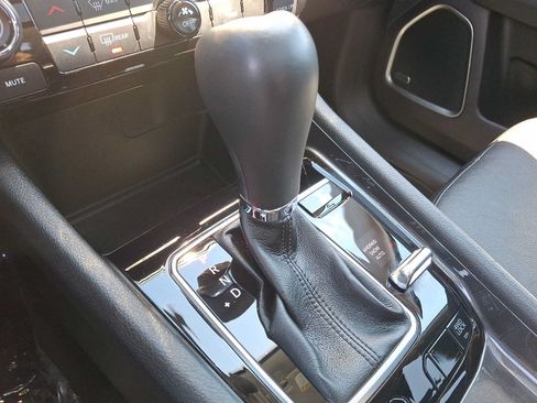 Used 2022 Jeep Compass Latitude w/ Sun and Sound Group AWD/4WD image 13