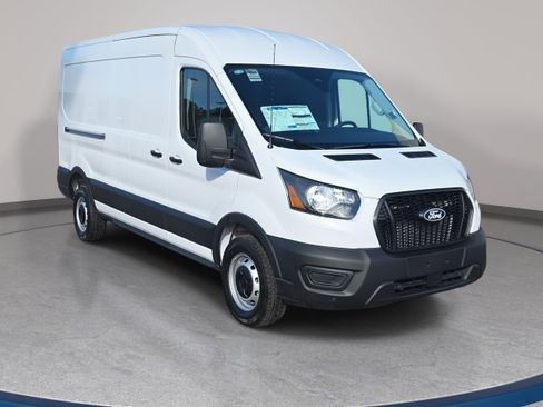 New 2026 Ford Transit 250 148 Medium Roof RWD image 3