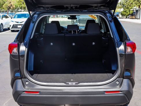 Used 2021 Toyota RAV4 LE FWD image 28