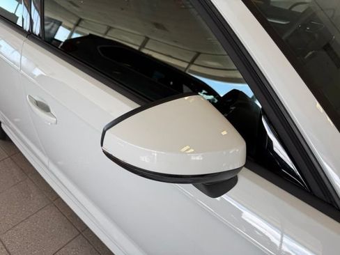 Used 2018 Audi A3 e-tron Premium FWD image 14