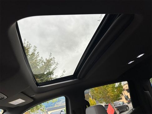 Used 2019 Chevrolet Silverado 1500 LTZ w/ LTZ Premium Package image 24