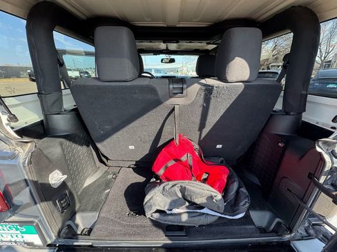 Used 2017 Jeep Wrangler Sport image 25