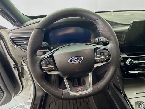 Used 2023 Ford Explorer ST w/ Equipment Group 401A image 12