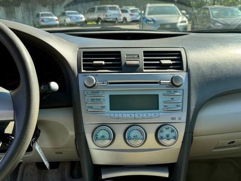 Used 2009 Toyota Camry LE FWD image 20