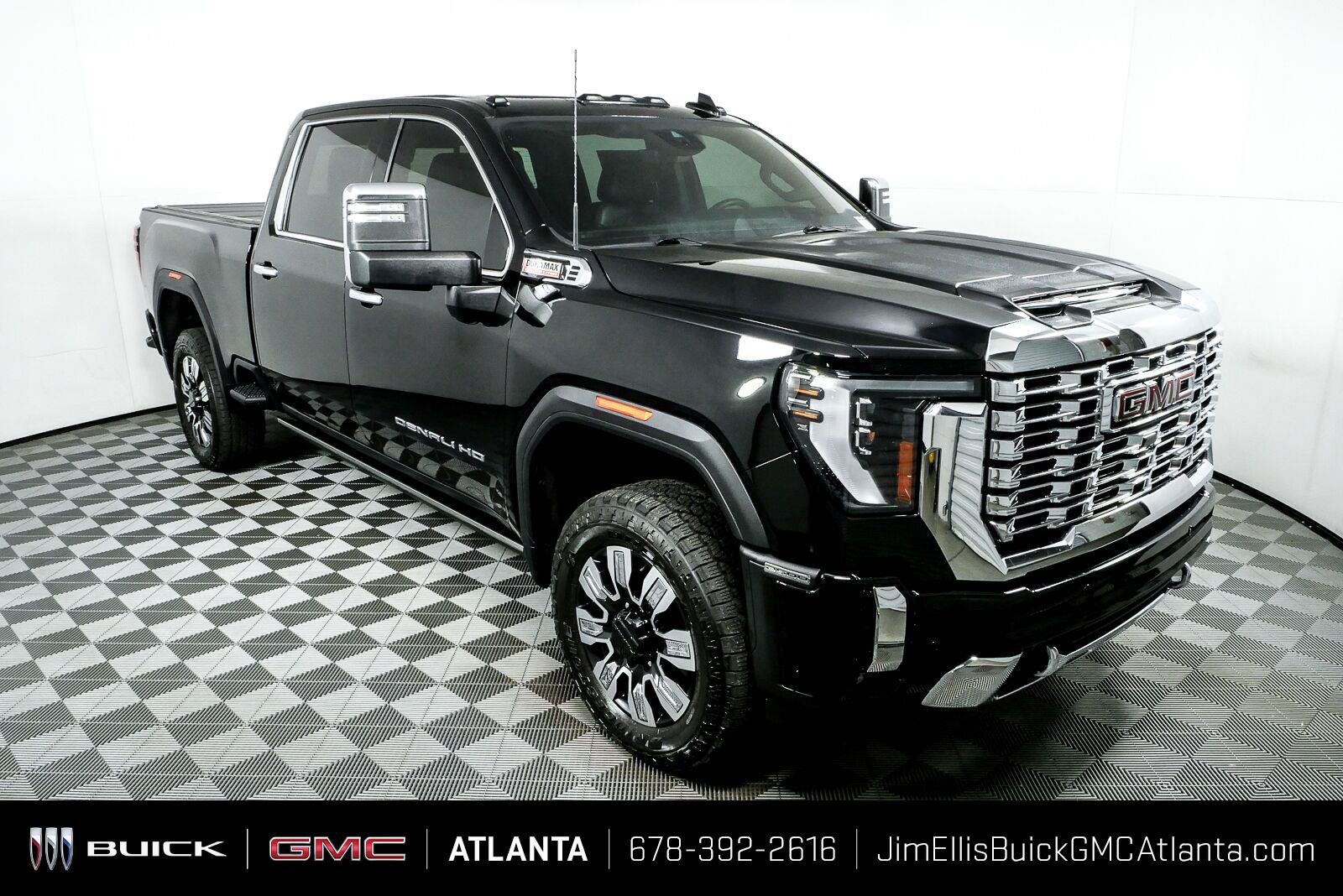 Used 2024 GMC Sierra 2500 Denali w/ Denali Reserve Package AWD/4WD image 1