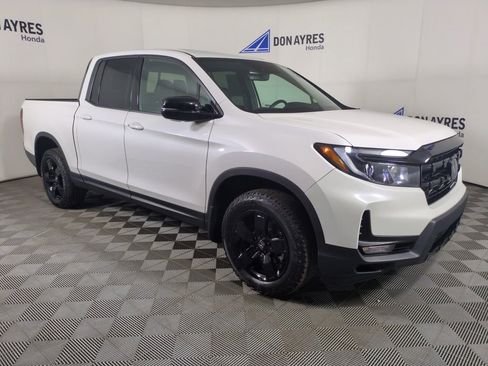 Used 2024 Honda Ridgeline Black Edition image 11