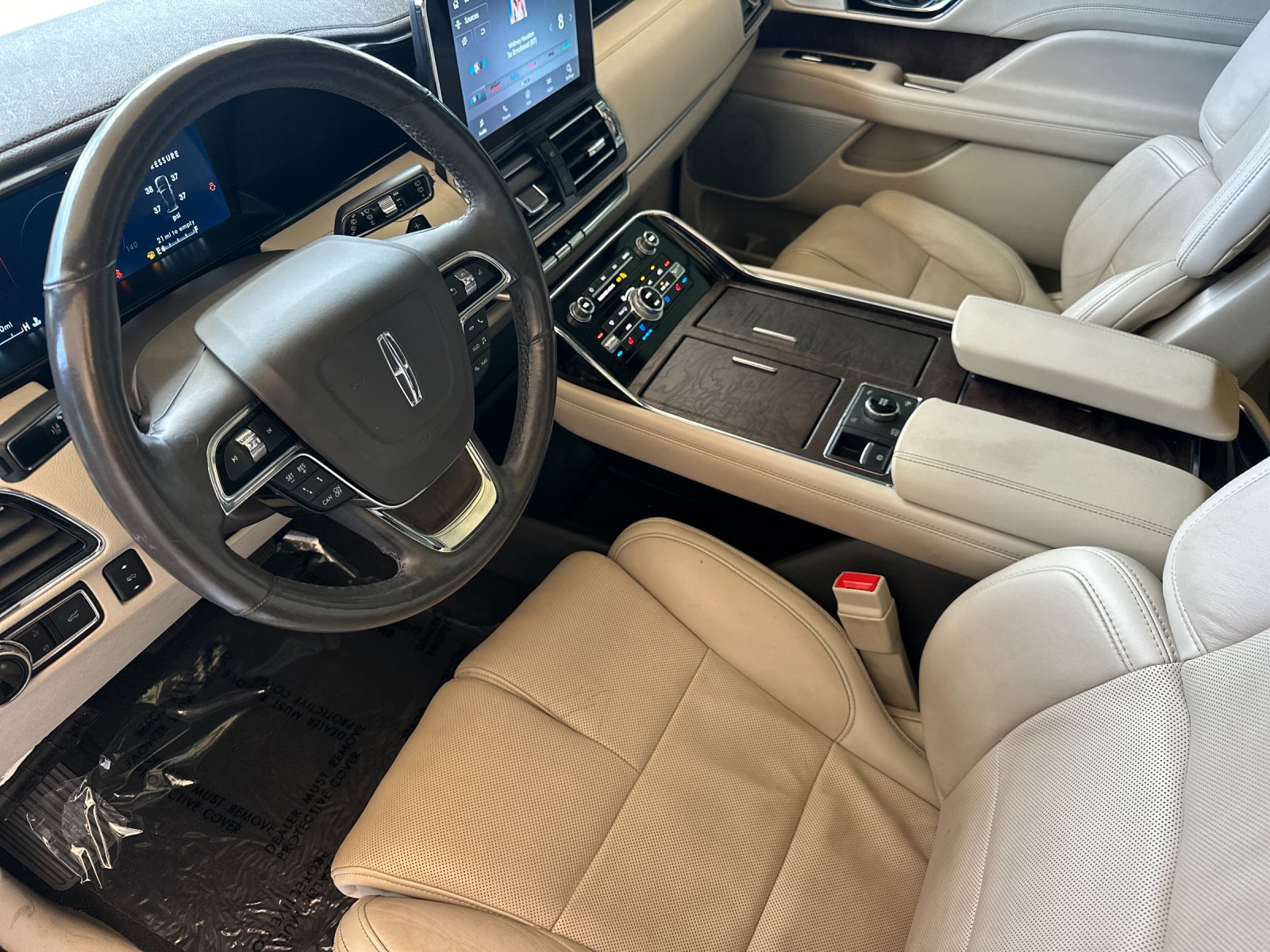 Certified 2021 Lincoln Navigator Reserve w/ Luxury Package AWD/4WD image 9
