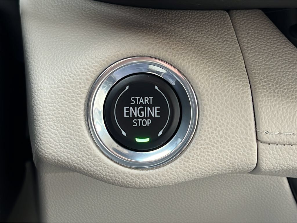 Used 2022 Buick Envision Preferred FWD image 22