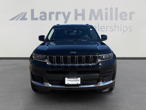 Used 2023 Jeep Grand Cherokee L Laredo AWD/4WD image 9